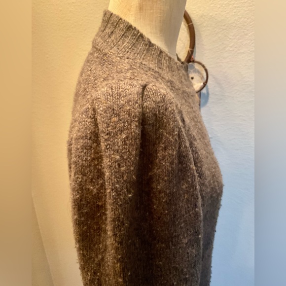 Faherty Women's Wool / Alpaca blend Heathered Brown Crew Neck Sweater. Medium. - Picture 2 of 7